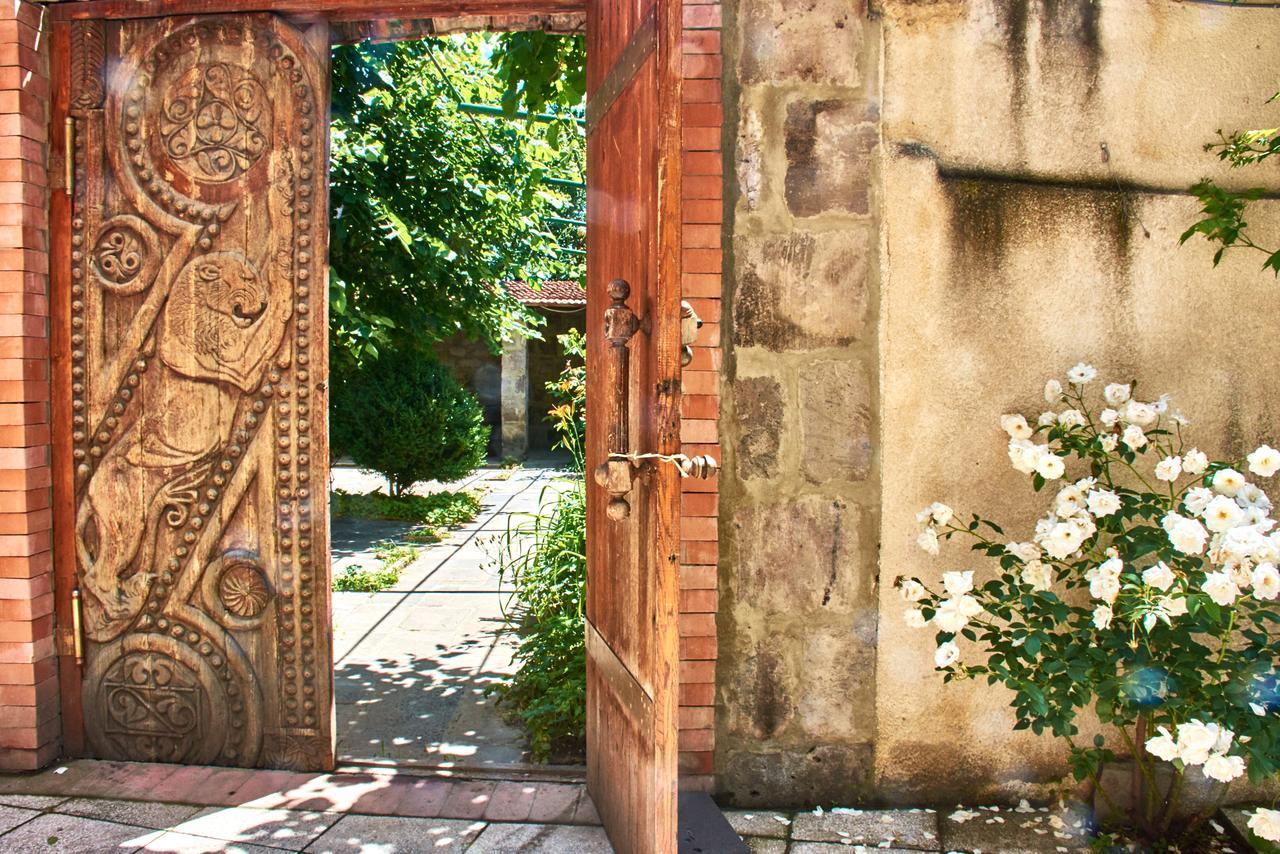 Hotel Georgia Gori Exterior photo